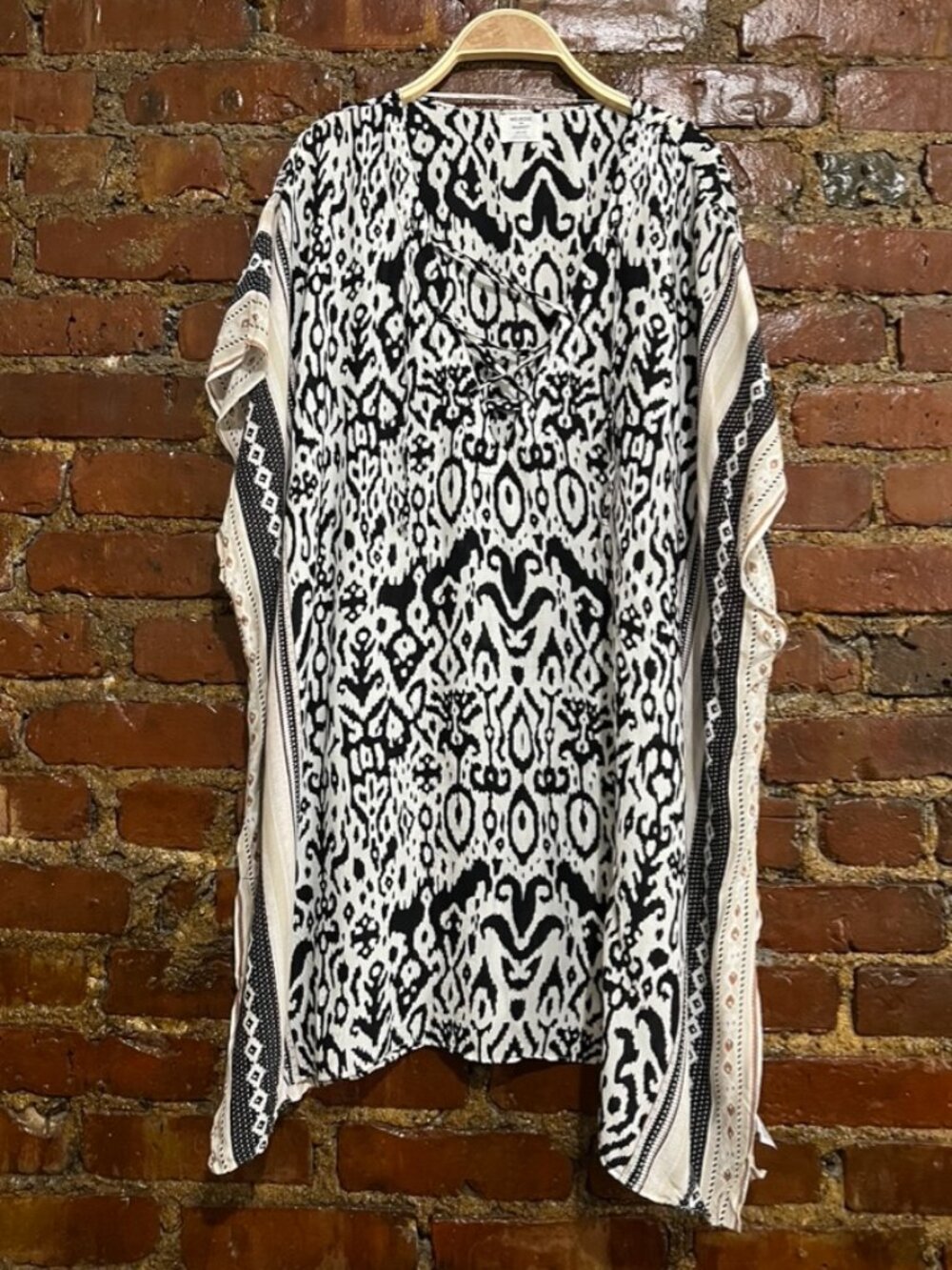 Melrose and Market black white pattern coverup